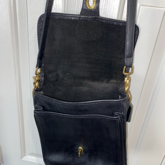 Vintage Coach 1980’ cross body Bag - Picture 9 of 15